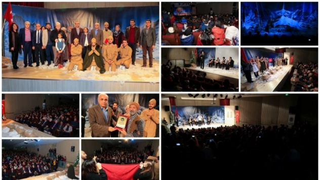 Donan Biz Miyiz, Onlar Mı?' Adlı Tiyatro Oyunu Yoğun İlgi Gördü