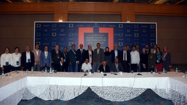 Bakan Tüfenkçi, 'Türkiye yeni bir yol ayrımına giriyor'