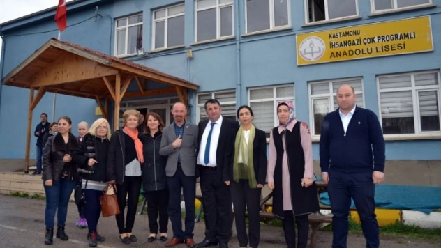 Gülay Yedekci Kastamonu İhsangazi'de Öğrencilerle Beraberdi