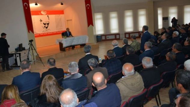 Vali Kaban, muhtarlarla toplantı yaptı