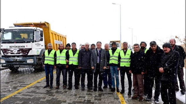 Çakır: 40 Ekiple Yol Açma Çalışmalarımız Sürüyor