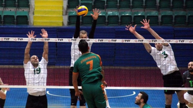 Sahasında Solhanspor'a 3-0 mağlup oldu. 