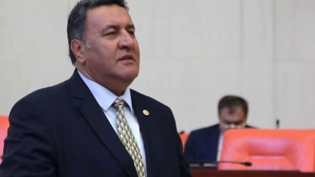 Fakıbaba: 'Serbest piyasa ekonomisi, ilaç fiyatlarına müdahale edemiyoruz'