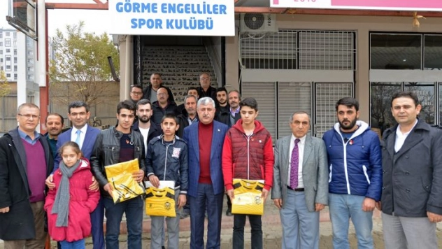 Başkan Polat, Başarılı Sporcuları Ödüllendirdi