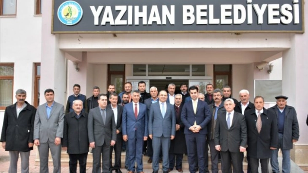 Vali Kaban, Yazıhan'da Muhtarlarla, Kurum Yetkililerini Bir Araya Getirdi