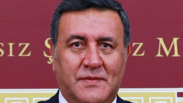 Gürer, 11 yıldır hac kurası bekleyen vatandaşların sorununu Meclise taşıdı  