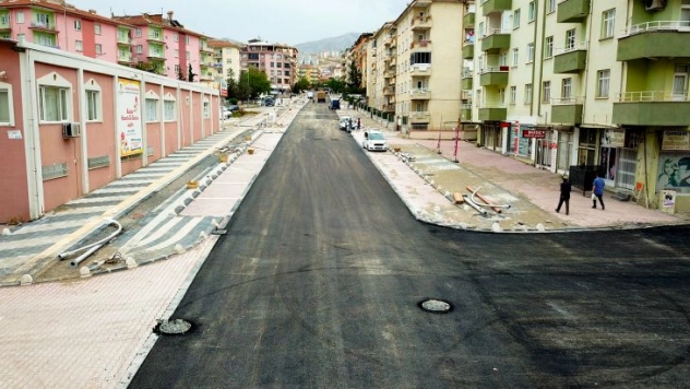 Mevlüt Aslanoğlu Caddesi Asfaltlandı