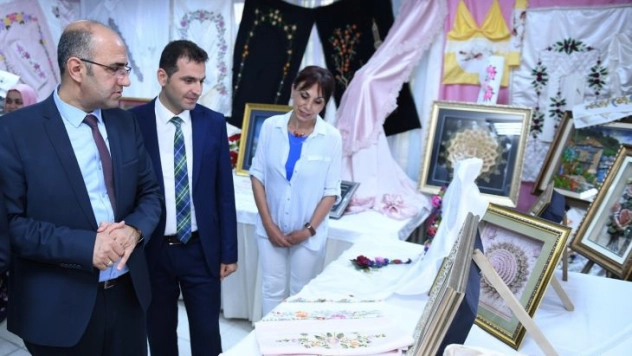 El Emeği Göz Nuru Eserleri Sergilendi
