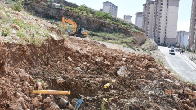 Malatya'da iş makinesi doğalgaz hattına zarar verdi
