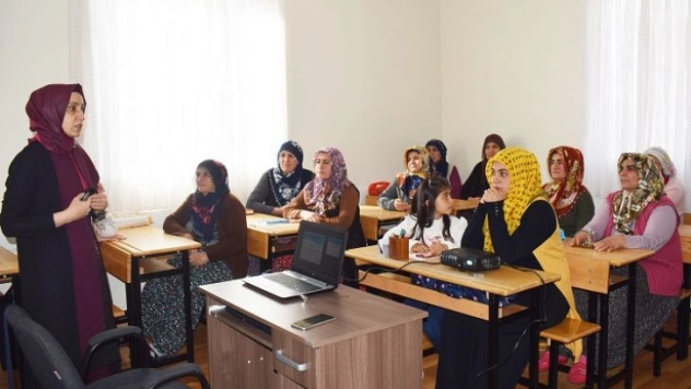 Çocuklarla İletişimin Püf Noktaları Anlatıldı