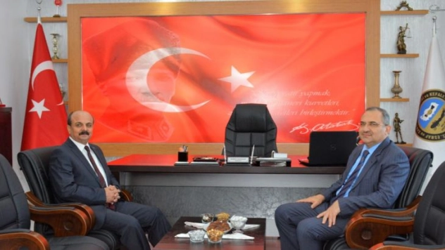 Vali Kaban, Vakıf ve Derneklere İade-İ Ziyarette Bulundu