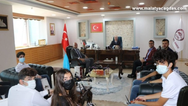 Elazığ İl Özel İdaresi'nden Drone ve Roket Takımına tam destek