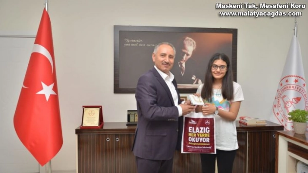 Elazığ'ın LGS birincisi Sare Yıldız,'Galatasaray Lisesine gitmek istiyorum'