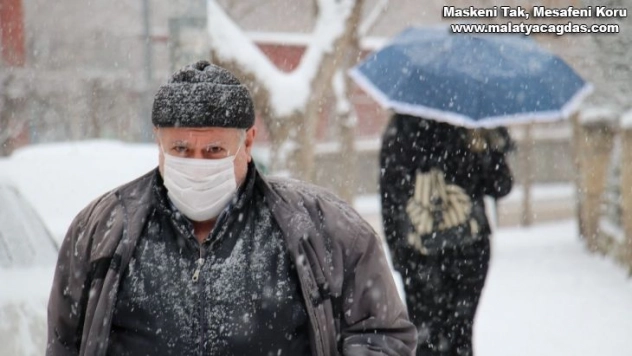Elazığ kar yağışı ile beyaza büründü