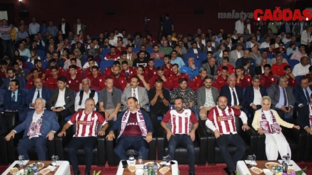 Elazığspor'a destek için 5 saatte 40 bin 58 adet forma satıldı