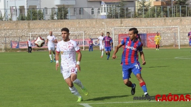 Elazığspor'da İzzet'in durumu MR'ı çekildikten sonra belli olacak