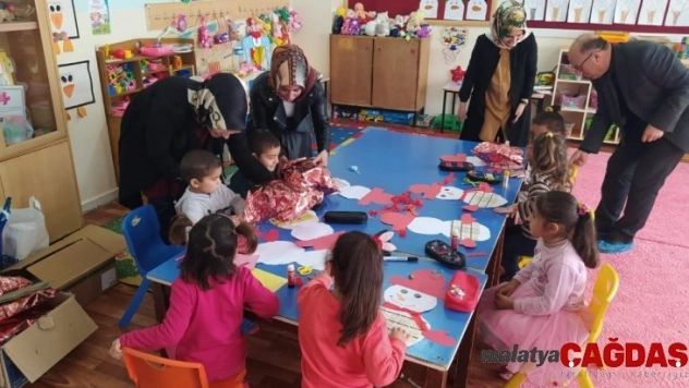 Elbeyli ilçesinde 'Oyuncak Kardeşliği' projesi