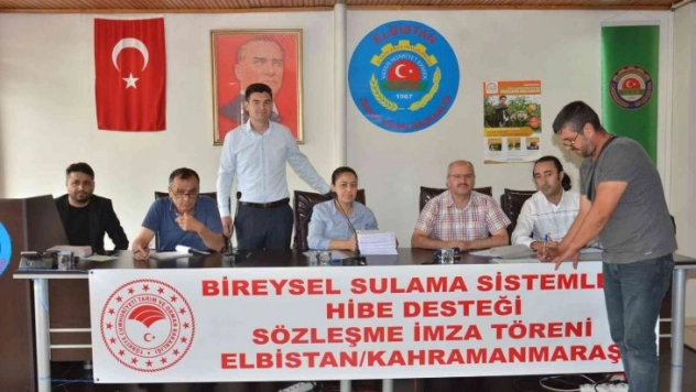 Elbistan'da 4,6 milyon liralık hibenin sözleşmeleri imzalandı