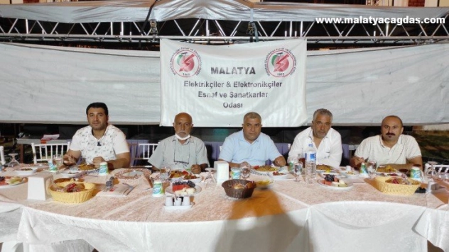 Elektrikçiler Odası Üyeleri İstişare Toplantısı Yaptı  