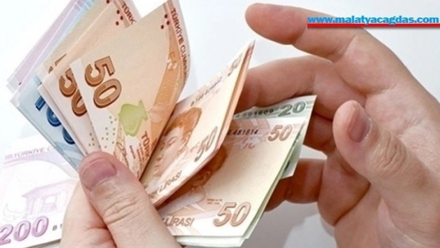 Emekli aylıklarını bin 500 TL'ye çıkaran kanun teklifi kabul edildi