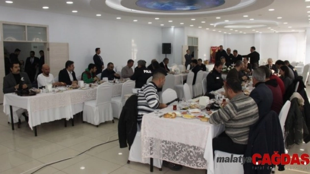 Emniyet Müdürü Esertürk, basınla bir araya geldi