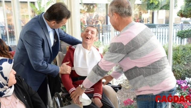 Emniyet Müdürü Ulucan engelli aileleriyle bir araya geldi