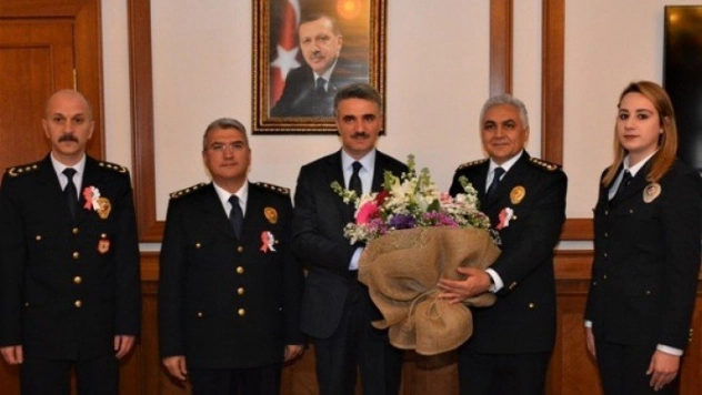 Emniyet Teşkilatından Vali Baruş'a Polis Haftası Ziyareti