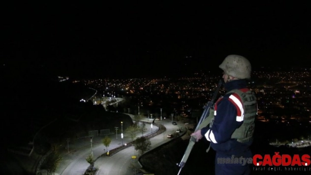 En uzun gecede, vatan nöbeti tamam