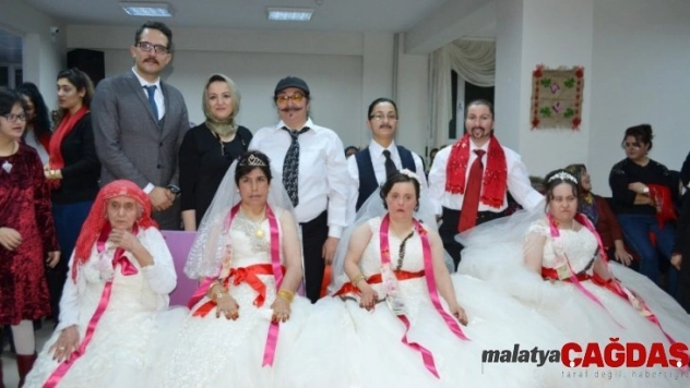 Engelli 4 kadın gelinlik hayallerine kavuştu