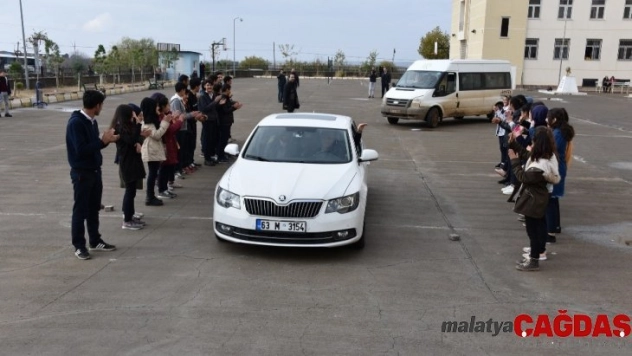 Engelli öğrencilerden lise öğrencilerine anlamlı ziyaret