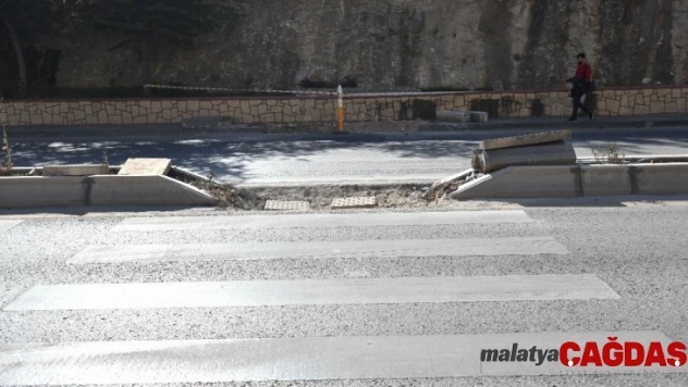 Engelli rampaları dünya standartlarında yapılıyor