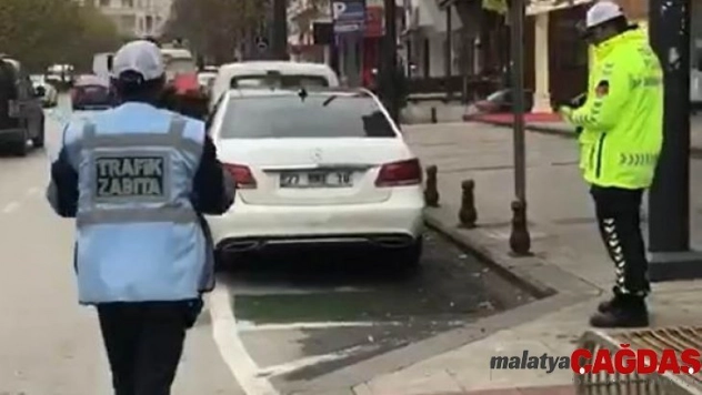 Engelli yerlerine park edenlere ceza yağdı