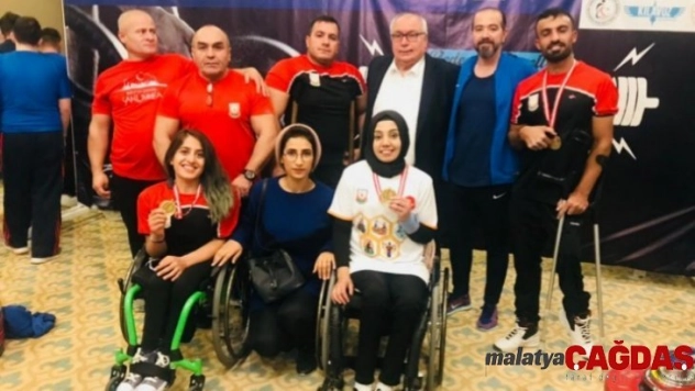 Engelliler Halter takımı 5 dalda birincilik aldı