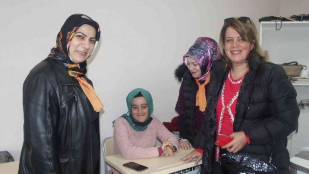 Engellileri yalnız bırakmadılar