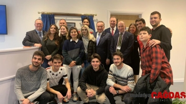 Enver Yücel: 'İngiltere'den dünyaya eğitim hizmeti sunacağız'