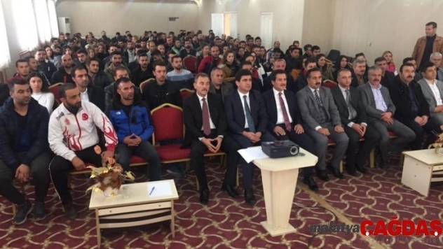 Erciş'te okul sporları toplantısı