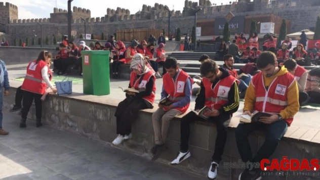 Erciyes Üniversitesi Genç Kızılay Kulüp Başkanı Melih Kamış: