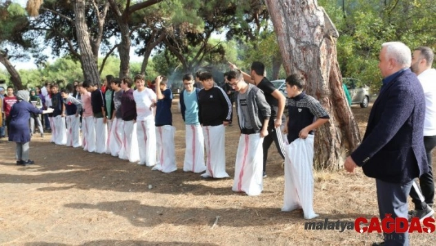 Erdemli Belediyesi öğrencileri piknikte buluşturdu