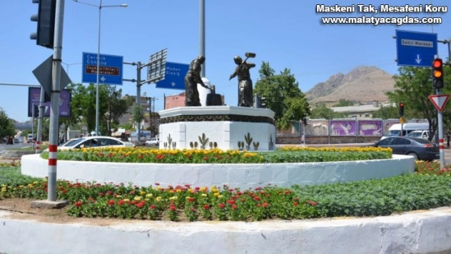 Ergani Belediyesi çevre düzenlemelerine devam ediyor