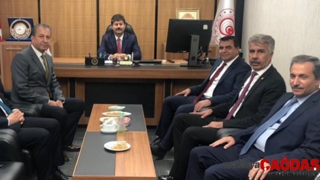 Erkan'Esnafımız işlemlerini cep telefonu üzerinden yapabilecek'