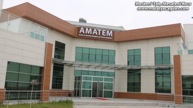 Eroin bağımlısı 'çip tedavisi' ile hayata tutundu