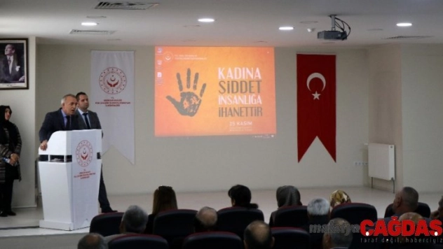 Erzincan'da 'Kadına Yönelik Şiddetle Mücadele Günü' münasebetiyle farkındalık programı düzenlendi