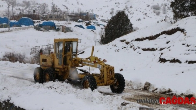 Erzincan'da 5 köy yolu ulaşıma kapandı