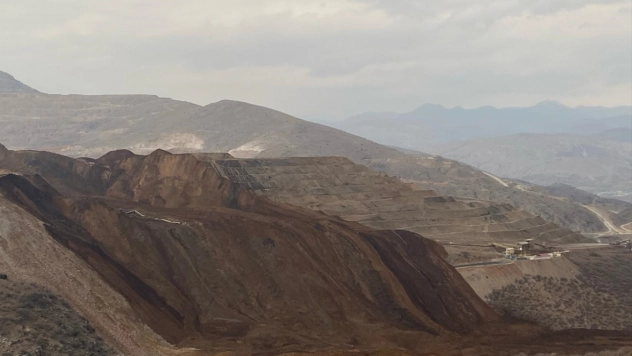 Erzincan'da altın madeninin bulunduğu bölgede toprak kayması meydana geldi
