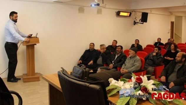 Erzincan'da besiciler buzağı ishalleri ve korunma yolları hususunda bilgilendirildi