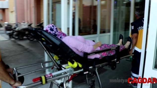 Erzincan'da yolcu otobüsü devrildi: 8 yaralı