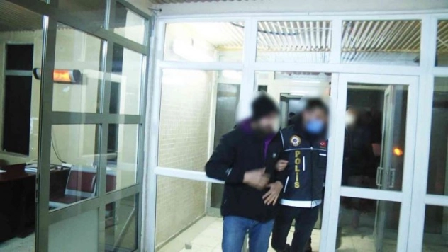 Erzurum'da hakkında kesinleşmiş hapis cezası bulunan 4 kişi yakalandı