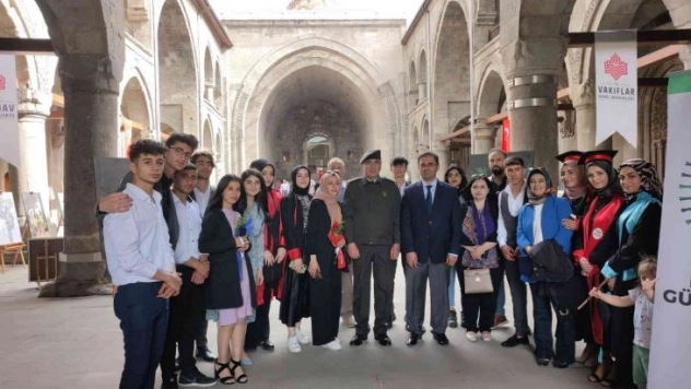 Erzurum'da öğrencilerin sergisi büyük ilgi gördü