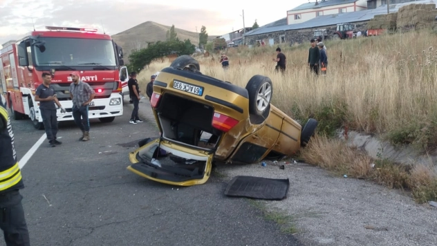 Erzurum'da Otomobil Takla Attı: 1 Ölü, 1 Ağır Yaralı