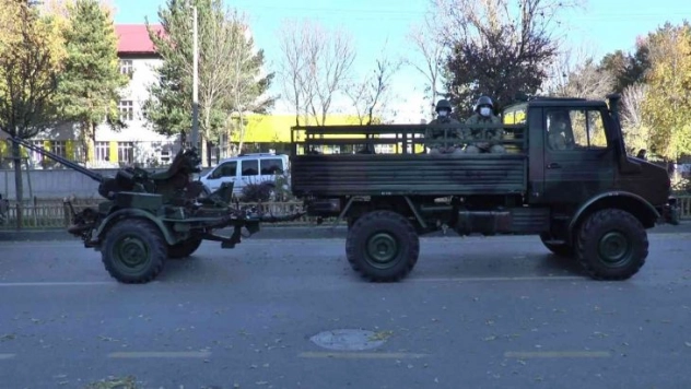 Erzurum'da üşüten 29 Ekim provası